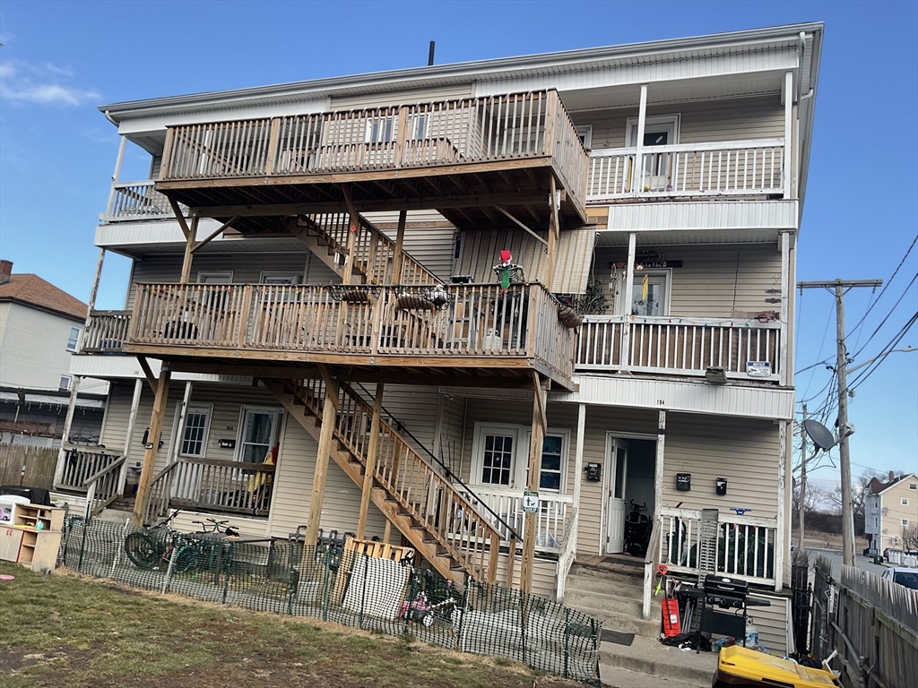 188-194 Nashua Street, Fall River, Massachusetts, 12 Bedrooms Bedrooms, 24 Rooms Rooms,6 BathroomsBathrooms,Residential Income,For Sale,Nashua Street,73471018