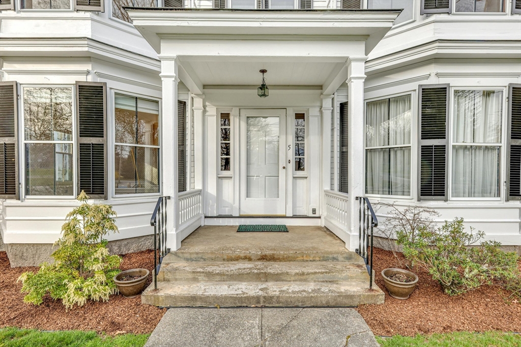 5 Fairbank St, Harvard, Massachusetts, 6 Bedrooms Bedrooms, 18 Rooms Rooms,5 BathroomsBathrooms,Residential Income,For Sale,Fairbank St,73317219