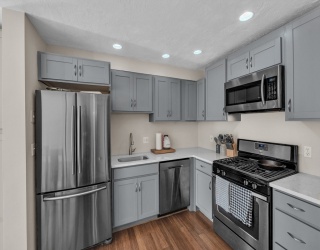 18 Merlin Court, Worcester, Massachusetts, 2 Bedrooms Bedrooms, 5 Rooms Rooms,1.5 BathroomsBathrooms,Residential Lease,For Rent,Merlin Court,73471039