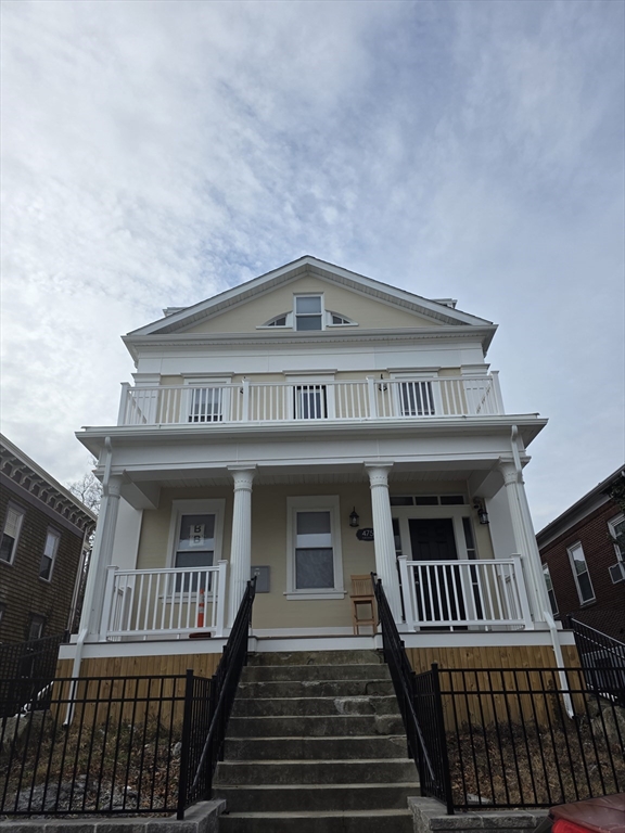 475 Purchase Street, New Bedford, Massachusetts, 3 Bedrooms Bedrooms, 4 Rooms Rooms,1 BathroomBathrooms,Residential Lease,For Rent,Purchase Street,73471067