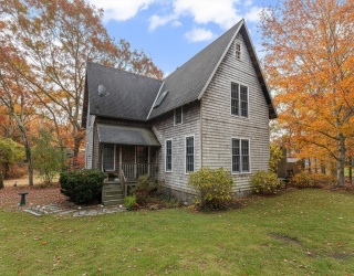 12 Wheelhouse Way, Oak Bluffs, Massachusetts, 3 Bedrooms Bedrooms, 5 Rooms Rooms,1.5 BathroomsBathrooms,Residential,For Sale,Wheelhouse Way,73471135