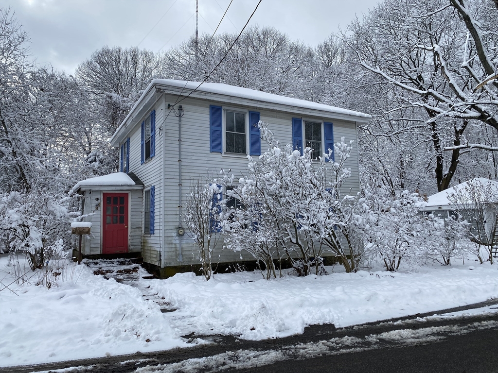 181 Saint Mary St, Needham, Massachusetts, 3 Bedrooms Bedrooms, 6 Rooms Rooms,1 BathroomBathrooms,Residential,For Sale,Saint Mary St,73471153