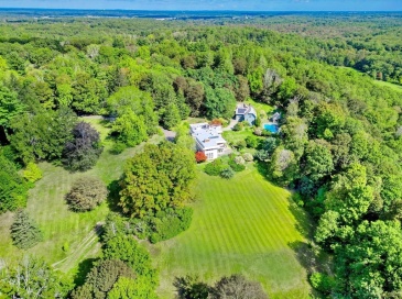 23 Bedford Rd, Lincoln, Massachusetts, 5 Bedrooms Bedrooms, 14 Rooms Rooms,8 BathroomsBathrooms,Residential,For Sale,Bedford Rd,73471157