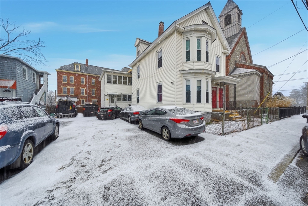 63-65 Bowers St, Lowell, Massachusetts, 8 Bedrooms Bedrooms, 15 Rooms Rooms,3 BathroomsBathrooms,Residential Income,For Sale,Bowers St,73471170