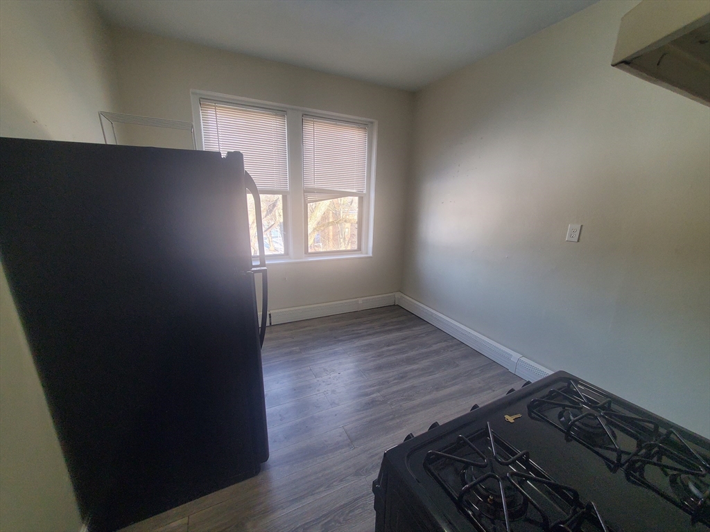 14 Abbottsford, Boston, Massachusetts, 1 Bedroom Bedrooms, 4 Rooms Rooms,1 BathroomBathrooms,Residential Lease,For Rent,Abbottsford,73471173