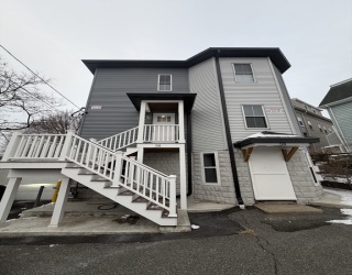 38 Pierpont St, Peabody, Massachusetts, 3 Bedrooms Bedrooms, 5 Rooms Rooms,1 BathroomBathrooms,Residential Lease,For Rent,Pierpont St,73471177