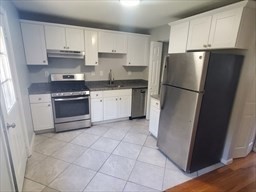 174 Pine Street, Holbrook, Massachusetts, 2 Bedrooms Bedrooms, 5 Rooms Rooms,1 BathroomBathrooms,Residential Lease,For Rent,Pine Street,73471187