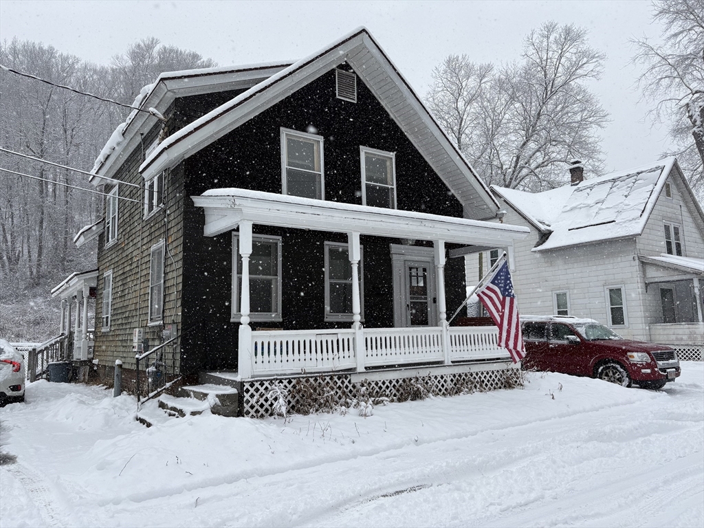 8 Water, Greenfield, Massachusetts, 3 Bedrooms Bedrooms, 6 Rooms Rooms,2 BathroomsBathrooms,Residential,For Sale,Water,73471205