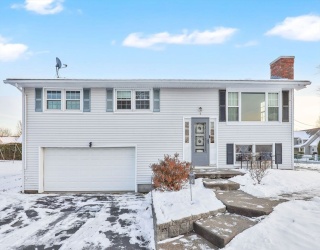 6 Quincy St, Ludlow, Massachusetts, 4 Bedrooms Bedrooms, 7 Rooms Rooms,2.5 BathroomsBathrooms,Residential,For Sale,Quincy St,73459124