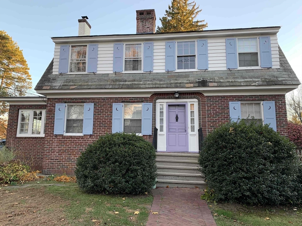 24 Graves St, Deerfield, Massachusetts, 3 Bedrooms Bedrooms, 9 Rooms Rooms,1.5 BathroomsBathrooms,Residential,For Sale,Graves St,73456966