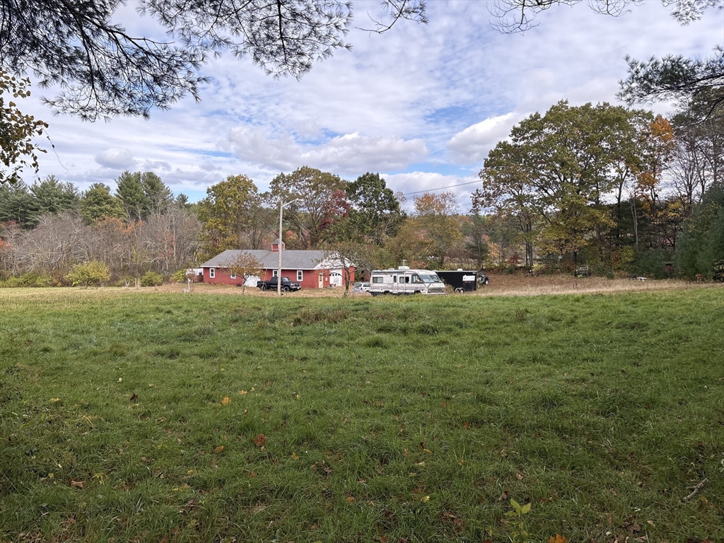 194 Old Greenwich Plains Rd, Hardwick, Massachusetts, 3 Bedrooms Bedrooms, 5 Rooms Rooms,1 BathroomBathrooms,Residential,For Sale,Old Greenwich Plains Rd,73447671