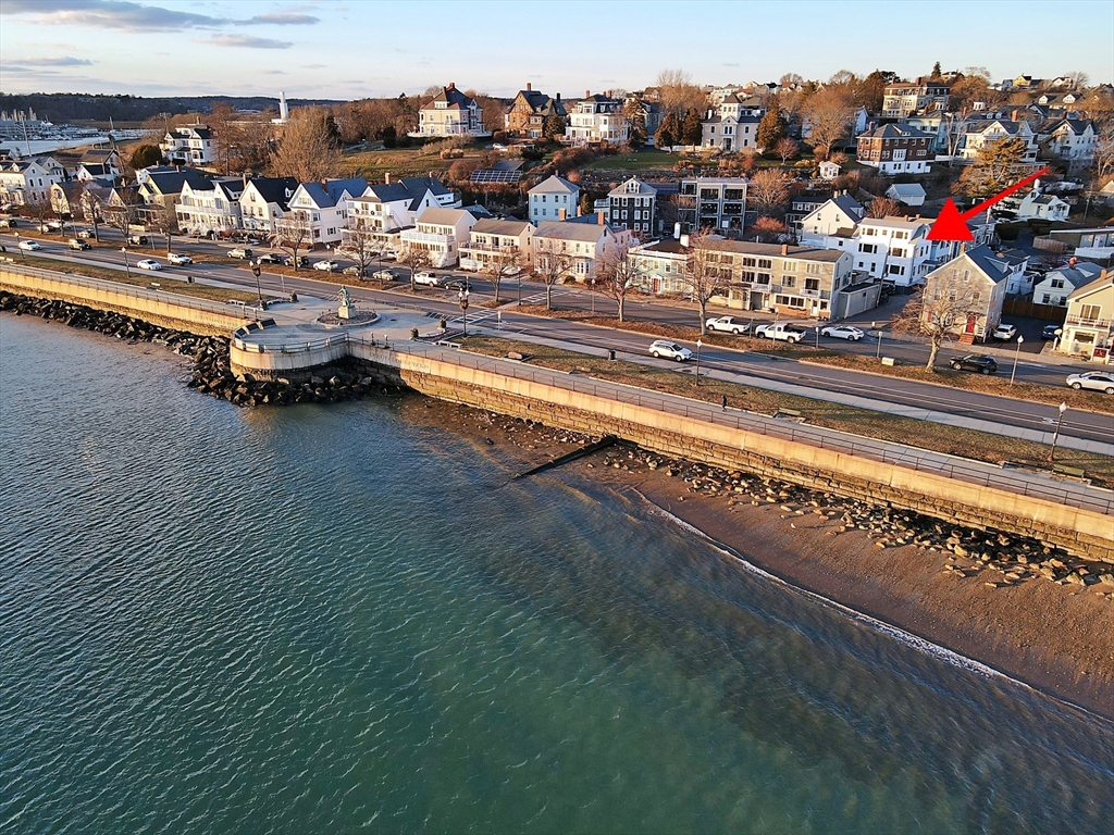 55 Mansfield St, Gloucester, Massachusetts, 5 Bedrooms Bedrooms, 8 Rooms Rooms,4 BathroomsBathrooms,Residential Income,For Sale,Mansfield St,73471256