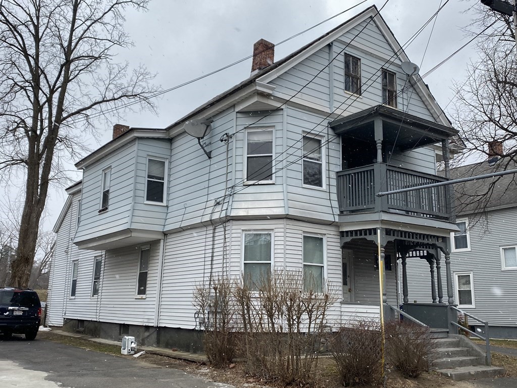3 Belmont St, Westfield, Massachusetts, 8 Bedrooms Bedrooms, 14 Rooms Rooms,2 BathroomsBathrooms,Residential Income,For Sale,Belmont St,73471301