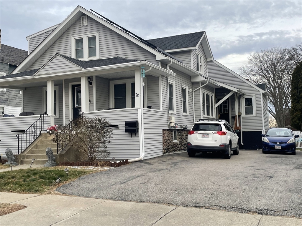 26 Sylvan St, Worcester, Massachusetts, 5 Bedrooms Bedrooms, 10 Rooms Rooms,2 BathroomsBathrooms,Residential Income,For Sale,Sylvan St,73463592