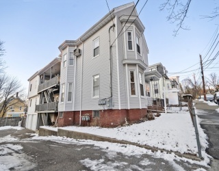 34 Putnam St, Somerville, Massachusetts, 11 Bedrooms Bedrooms, 20 Rooms Rooms,4.5 BathroomsBathrooms,Residential Income,For Sale,Putnam St,73471333