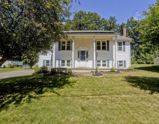 5 Michael Dr, Enfield, Connecticut, 3 Bedrooms Bedrooms, 7 Rooms Rooms,2 BathroomsBathrooms,Residential,For Sale,Michael Dr,73430497