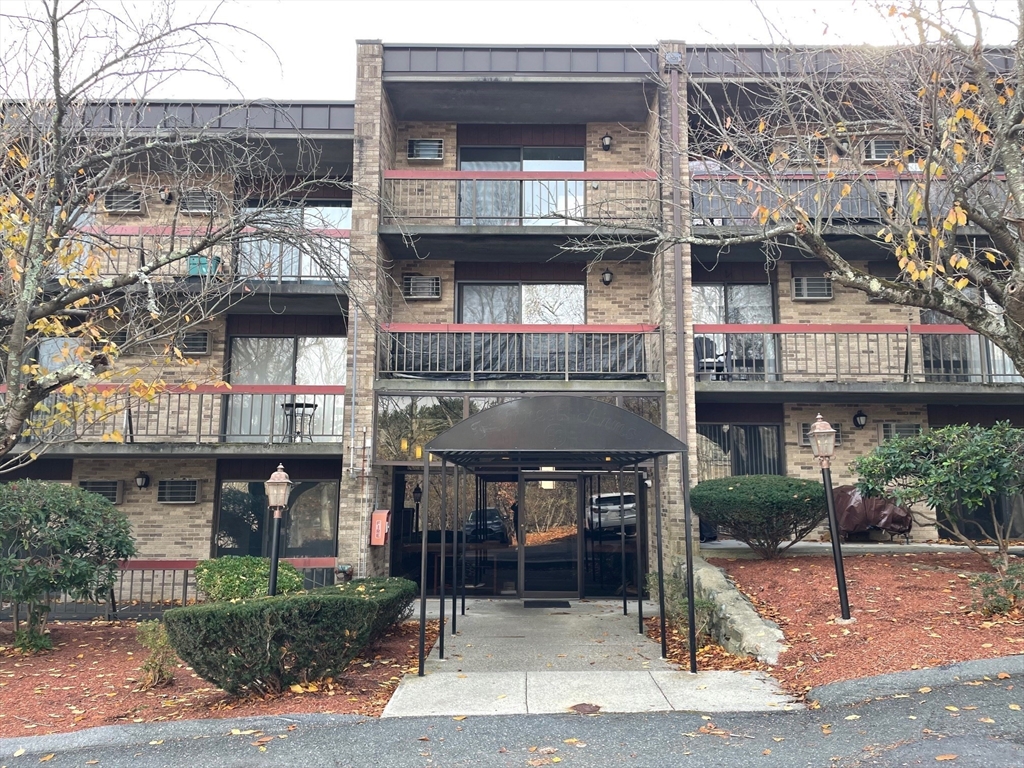 59 Cambridge Road, Woburn, Massachusetts, 1 Bedroom Bedrooms, 4 Rooms Rooms,1 BathroomBathrooms,Residential Lease,For Rent,Cambridge Road,73457243