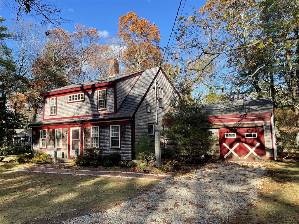 91 Bay View Rd, Duxbury, Massachusetts, 3 Bedrooms Bedrooms, 7 Rooms Rooms,2 BathroomsBathrooms,Residential,For Sale,Bay View Rd,73455363