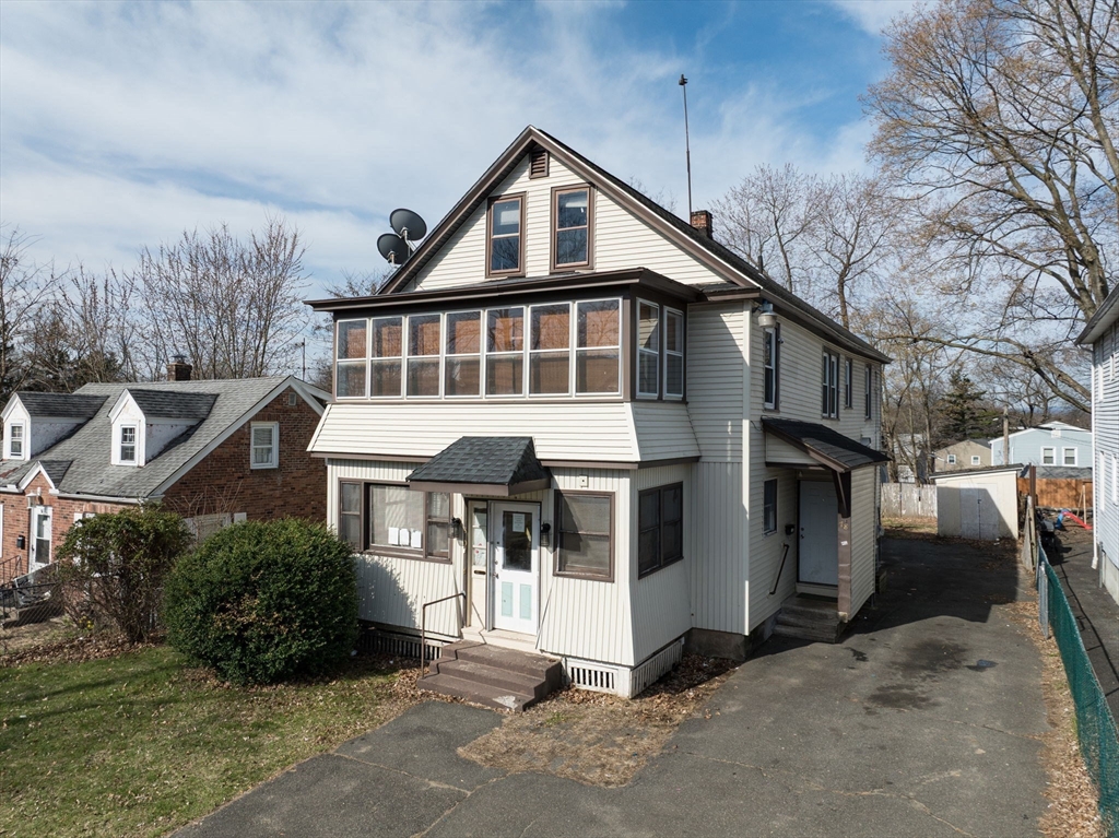78-80 Shamrock Street, Springfield, Massachusetts, 6 Bedrooms Bedrooms, 12 Rooms Rooms,2 BathroomsBathrooms,Residential Income,For Sale,Shamrock Street,73448995