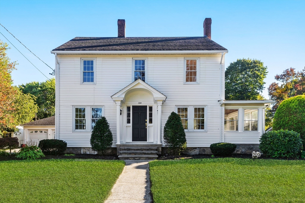 784 Victory Hwy, North Smithfield, Rhode Island, 4 Bedrooms Bedrooms, 7 Rooms Rooms,2.5 BathroomsBathrooms,Residential,For Sale,Victory Hwy,73455857