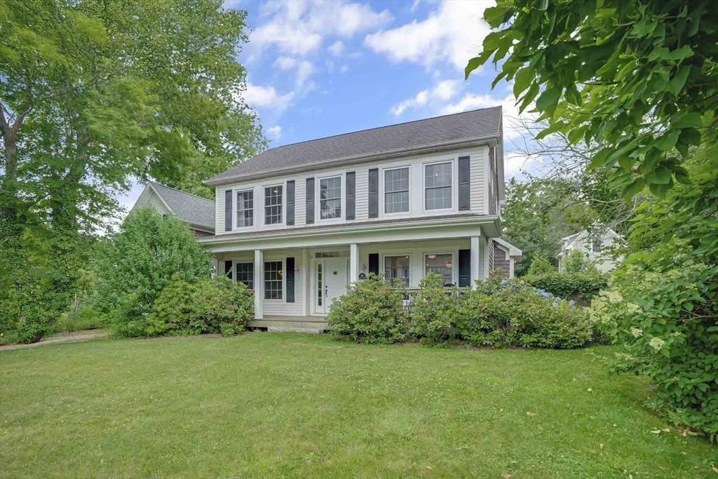 128 Spring St, Tisbury, Massachusetts, 5 Bedrooms Bedrooms, 13 Rooms Rooms,3.5 BathroomsBathrooms,Residential,For Sale,Spring St,73410472