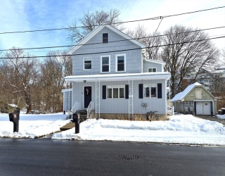53 Melrose Ave, Lowell, Massachusetts, 2 Bedrooms Bedrooms, 4 Rooms Rooms,1 BathroomBathrooms,Residential Lease,For Rent,Melrose Ave,73471433