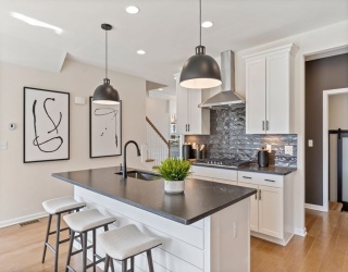 15 Emerald Run, Shrewsbury, Massachusetts, 3 Bedrooms Bedrooms, 8 Rooms Rooms,2.5 BathroomsBathrooms,Residential,For Sale,Emerald Run,73471356