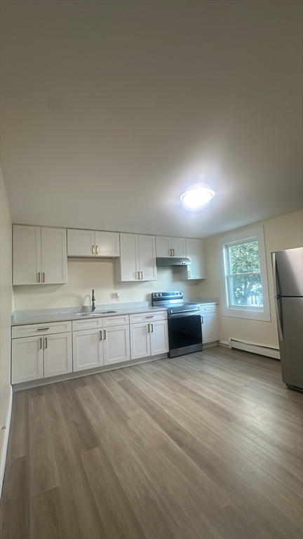 255 Boston St, Lynn, Massachusetts, 4 Bedrooms Bedrooms, 5 Rooms Rooms,1 BathroomBathrooms,Residential Lease,For Rent,Boston St,73471365