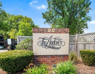 22 Railroad St, Andover, Massachusetts, 2 Bedrooms Bedrooms, 5 Rooms Rooms,2 BathroomsBathrooms,Residential,For Sale,Railroad St,73471372