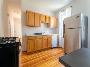 33 Edison Green Street, Boston, Massachusetts, 3 Bedrooms Bedrooms, 4 Rooms Rooms,1 BathroomBathrooms,Residential Lease,For Rent,Edison Green Street,72766999