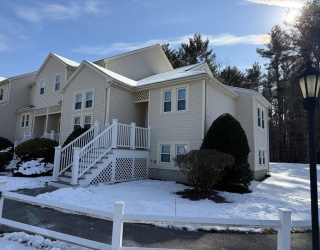 21 Lamplighter Ln, Easton, Massachusetts, 2 Bedrooms Bedrooms, 4 Rooms Rooms,1.5 BathroomsBathrooms,Residential Lease,For Rent,Lamplighter Ln,73471501