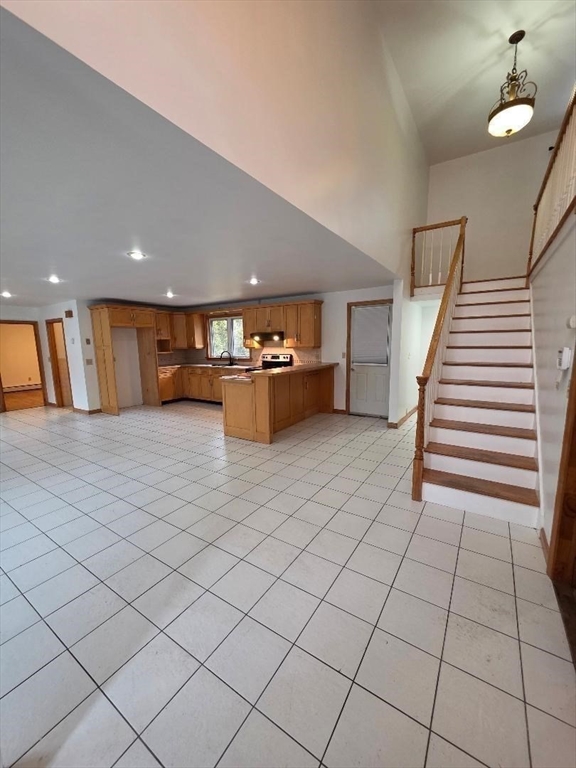 0 Tickle Road, Westport, Massachusetts, 3 Bedrooms Bedrooms, 6 Rooms Rooms,2 BathroomsBathrooms,Residential Lease,For Rent,Tickle Road,73442626