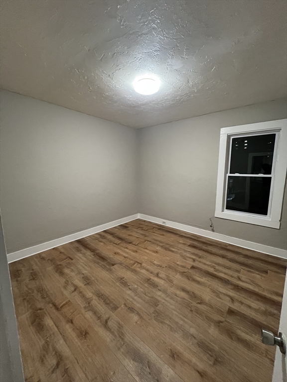 16 1/2 Winslow, Worcester, Massachusetts, 2 Bedrooms Bedrooms, 4 Rooms Rooms,1 BathroomBathrooms,Residential Lease,For Rent,Winslow,73471579