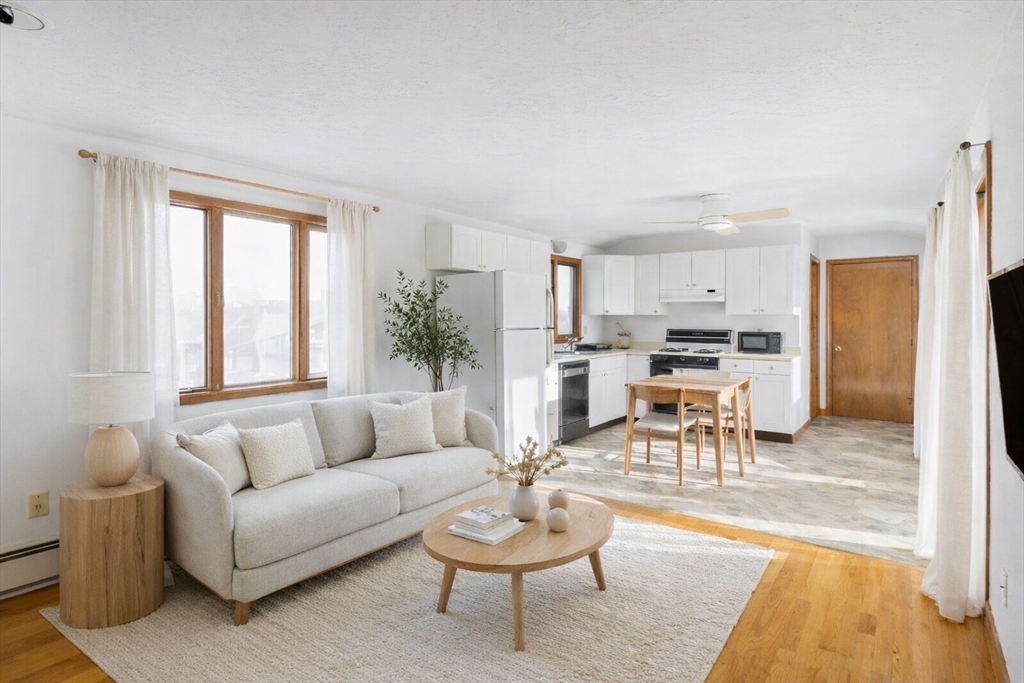 88 Glen St, Somerville, Massachusetts, 2 Bedrooms Bedrooms, 4 Rooms Rooms,1 BathroomBathrooms,Residential Lease,For Rent,Glen St,73471623