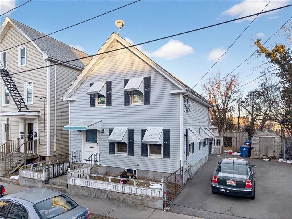 12 Reynolds St, New Bedford, Massachusetts, 4 Bedrooms Bedrooms, 12 Rooms Rooms,2 BathroomsBathrooms,Residential Income,For Sale,Reynolds St,73471670