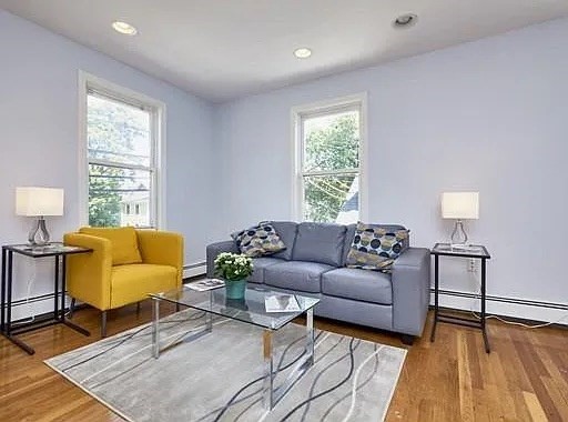 32 Sciarappa St, Cambridge, Massachusetts, 2 Bedrooms Bedrooms, 4 Rooms Rooms,1 BathroomBathrooms,Residential Lease,For Rent,Sciarappa St,73471701