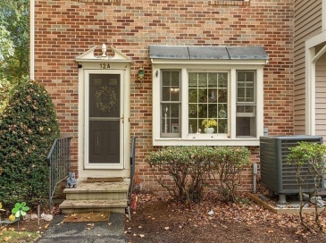 12 Brookfield Dr, Groton, Massachusetts, 2 Bedrooms Bedrooms, 6 Rooms Rooms,1.5 BathroomsBathrooms,Residential,For Sale,Brookfield Dr,73377937