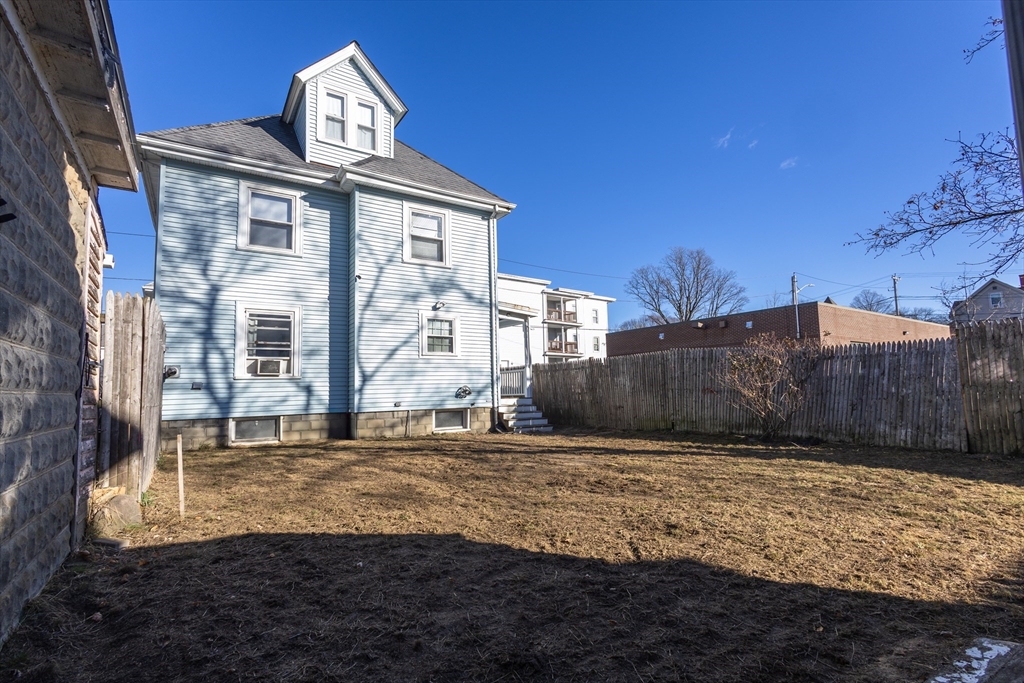 4 Fay Place, Haverhill, Massachusetts, 4 Bedrooms Bedrooms, 8 Rooms Rooms,1 BathroomBathrooms,Residential Lease,For Rent,Fay Place,73471759