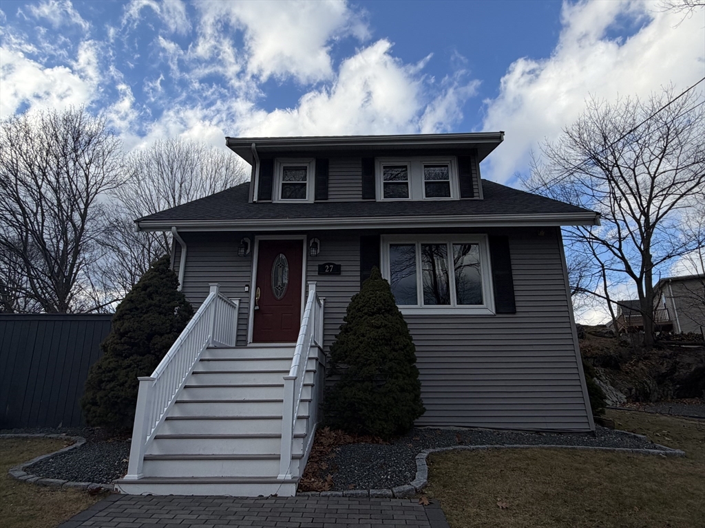 27 Park Street, Saugus, Massachusetts, 3 Bedrooms Bedrooms, 6 Rooms Rooms,1.5 BathroomsBathrooms,Residential,For Sale,Park Street,73471787