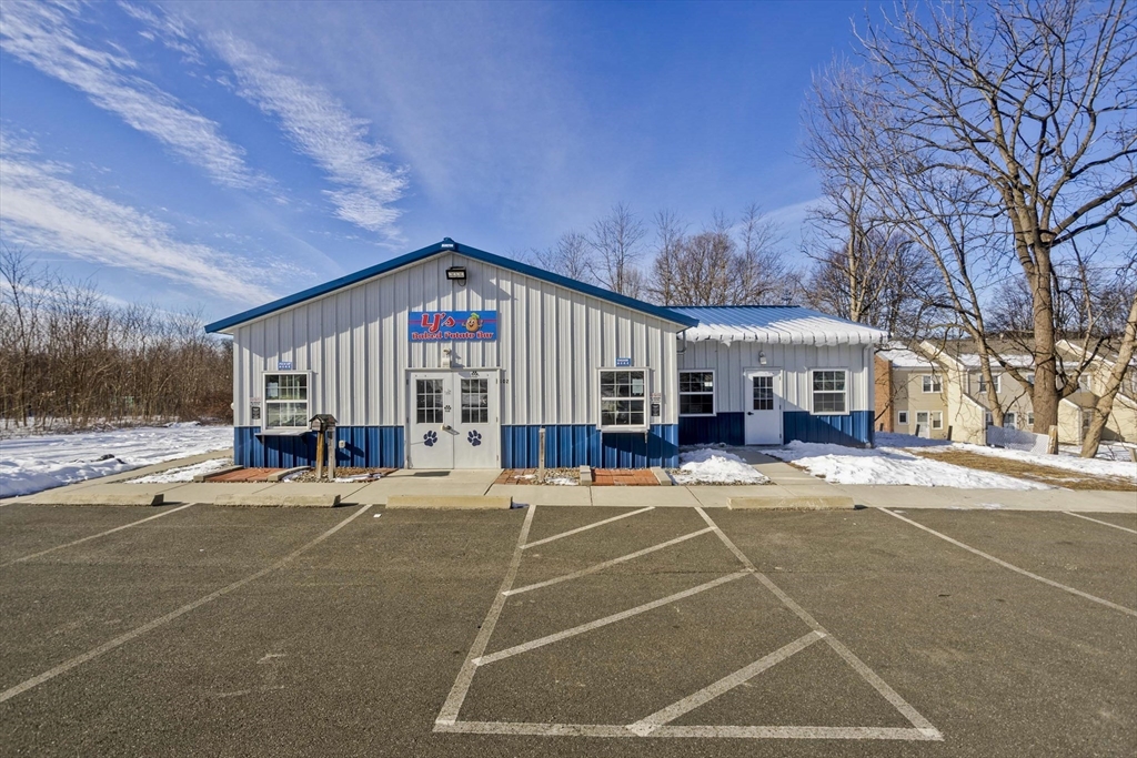 102 Grove St, Chicopee, Massachusetts, ,Commercial Sale,For Sale,Grove St,73471726
