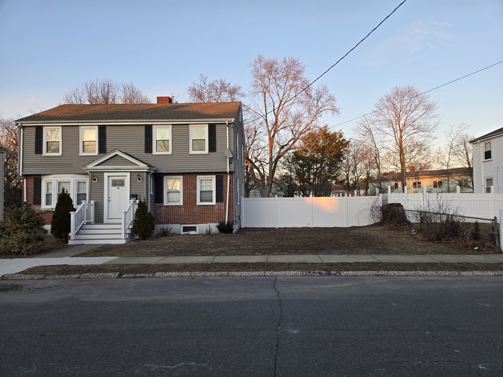 114 Faraday St, Boston, Massachusetts, 2 Bedrooms Bedrooms, 3 Rooms Rooms,1 BathroomBathrooms,Residential Lease,For Rent,Faraday St,73471849