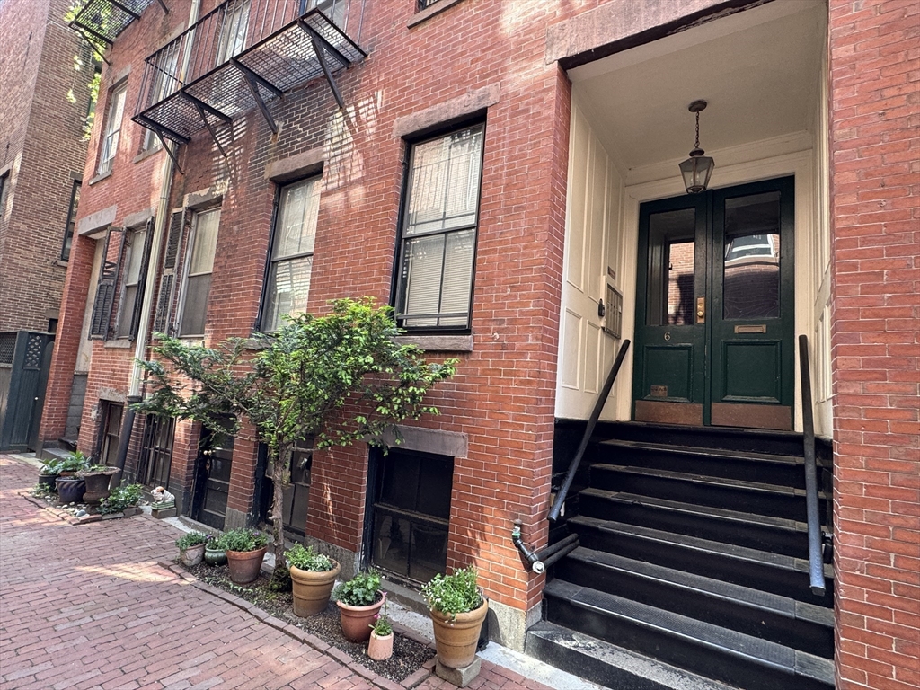 6 Goodwin Place, Boston, Massachusetts, 1 Room Rooms,1 BathroomBathrooms,Residential,For Sale,Goodwin Place,73471866