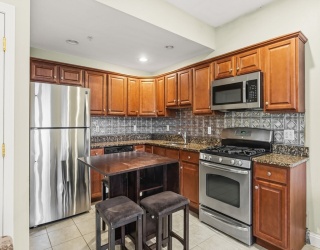 910 Saratoga Street, Boston, Massachusetts, 2 Bedrooms Bedrooms, 4 Rooms Rooms,1 BathroomBathrooms,Residential,For Sale,Saratoga Street,73471957