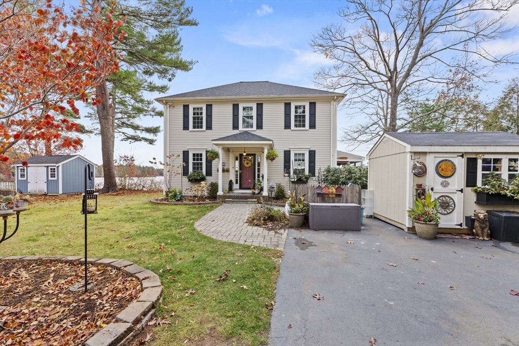 47 Faye Ave, Middleboro, Massachusetts, 3 Bedrooms Bedrooms, 6 Rooms Rooms,1.5 BathroomsBathrooms,Residential,For Sale,Faye Ave,73454011