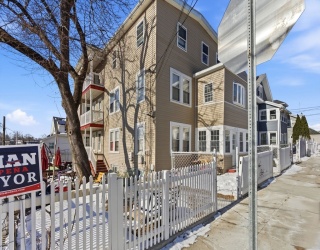 62-64 Congress St, Lawrence, Massachusetts, 10 Bedrooms Bedrooms, 16 Rooms Rooms,3 BathroomsBathrooms,Residential Income,For Sale,Congress St,73471903