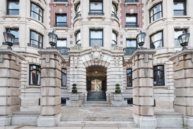 390 Commonwealth Ave, Boston, Massachusetts, 2 Bedrooms Bedrooms, 4 Rooms Rooms,1.5 BathroomsBathrooms,Residential,For Sale,Commonwealth Ave,73471915