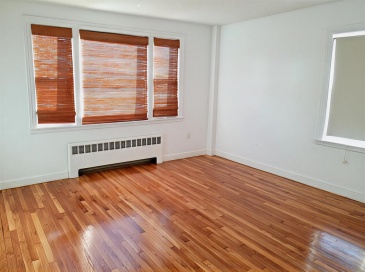 248 Park St, Medford, Massachusetts, 3 Bedrooms Bedrooms, 5 Rooms Rooms,1 BathroomBathrooms,Residential Lease,For Rent,Park St,73471930