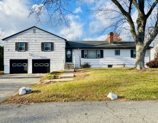 6 Cornwall St, Springfield, Massachusetts, 5 Bedrooms Bedrooms, 8 Rooms Rooms,2.5 BathroomsBathrooms,Residential Lease,For Rent,Cornwall St,73453621