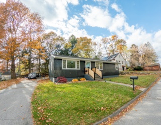 25-A White Avenue, Worcester, Massachusetts, 3 Bedrooms Bedrooms, 4 Rooms Rooms,1 BathroomBathrooms,Residential,For Sale,White Avenue,73454742