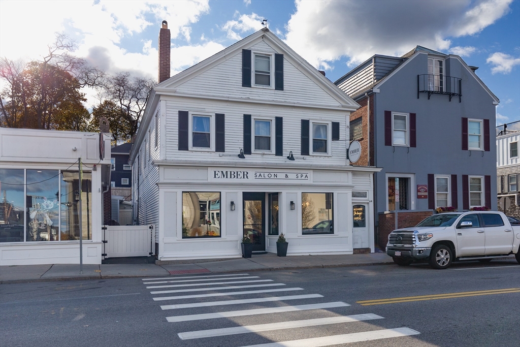 68 Court St, Plymouth, Massachusetts, 2 Bedrooms Bedrooms, 7 Rooms Rooms,2.5 BathroomsBathrooms,Residential Income,For Sale,Court St,73455399